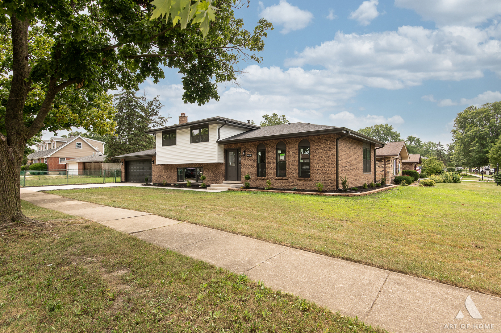 15601 Latrobe Avenue, Oak Forest, IL 60452