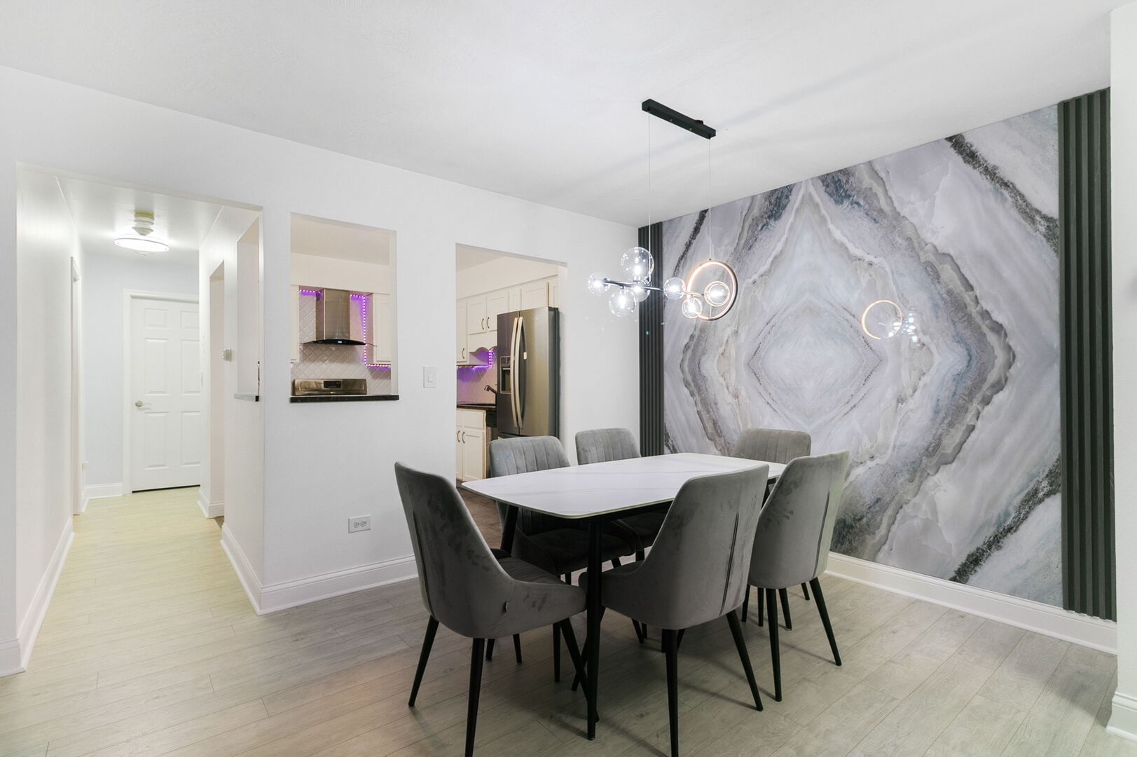 565 Maple Avenue #8, Lisle, IL 60532