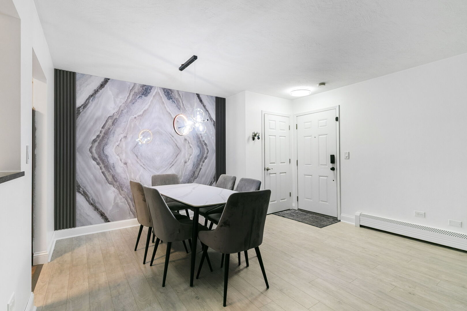 565 Maple Avenue #8, Lisle, IL 60532