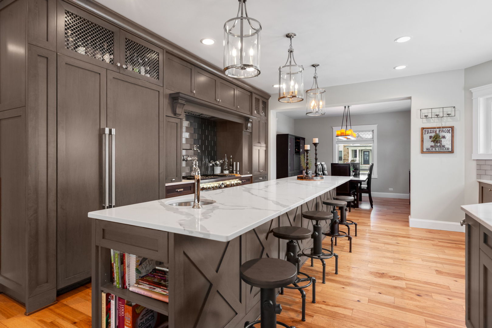 205 W Cook Avenue, Libertyville, IL 60048