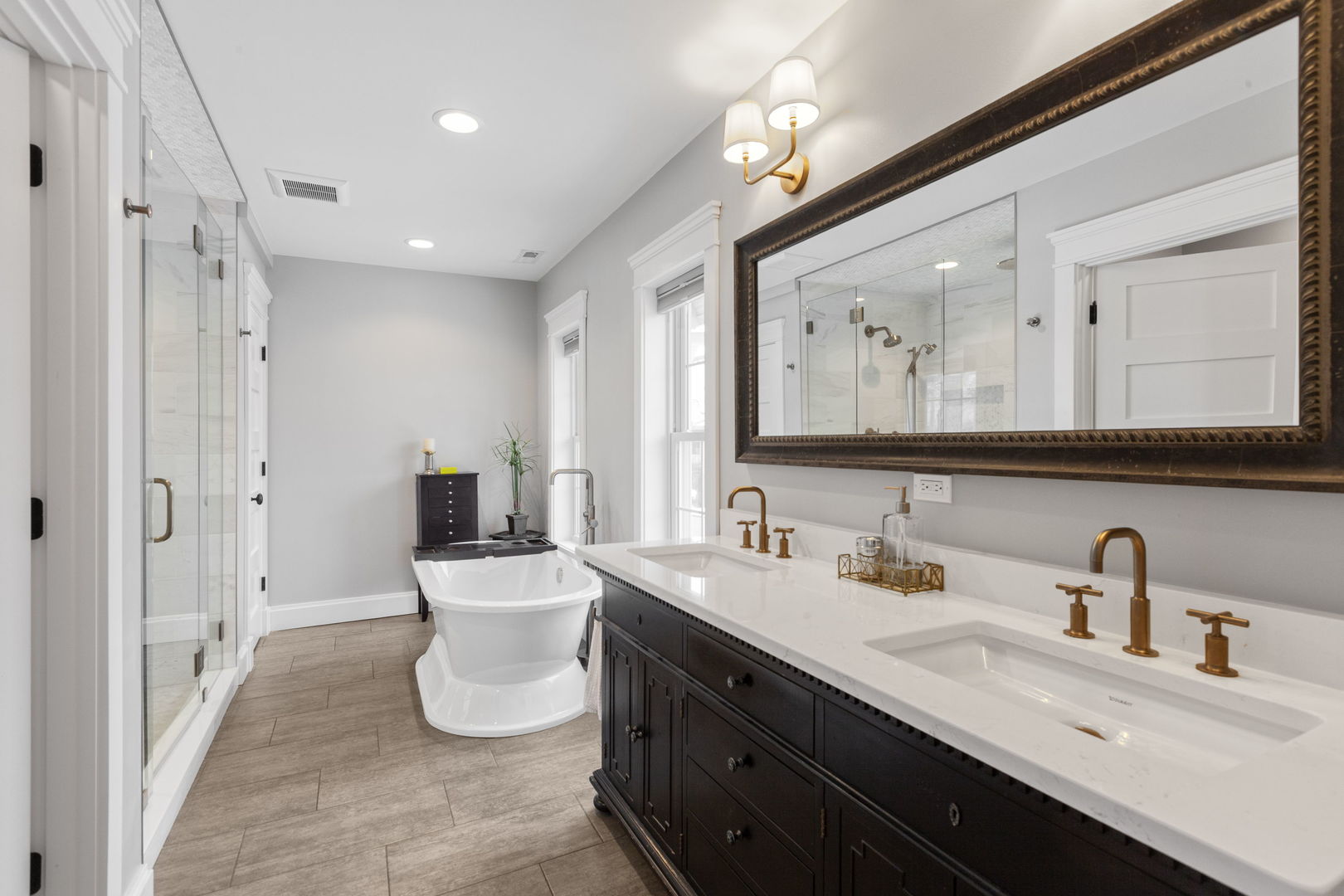 205 W Cook Avenue, Libertyville, IL 60048