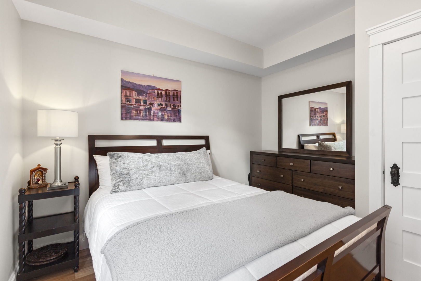 205 W Cook Avenue, Libertyville, IL 60048