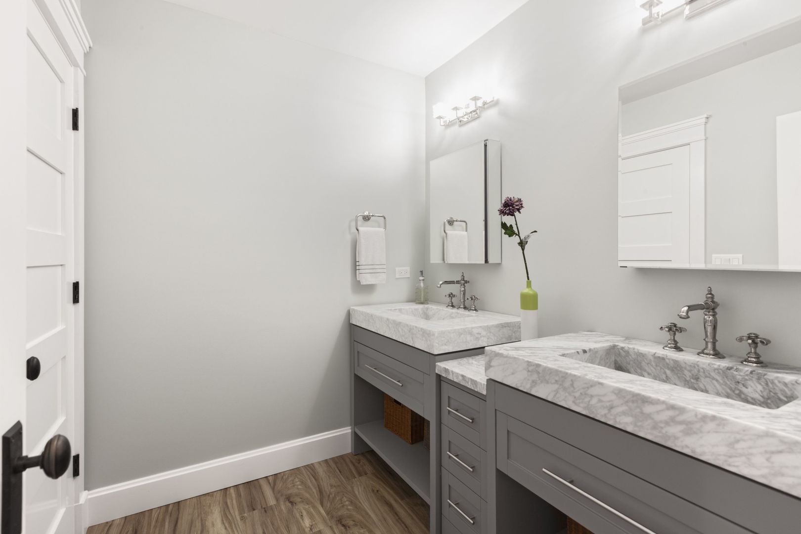 205 W Cook Avenue, Libertyville, IL 60048