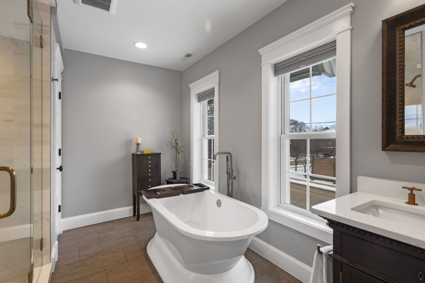 205 W Cook Avenue, Libertyville, IL 60048