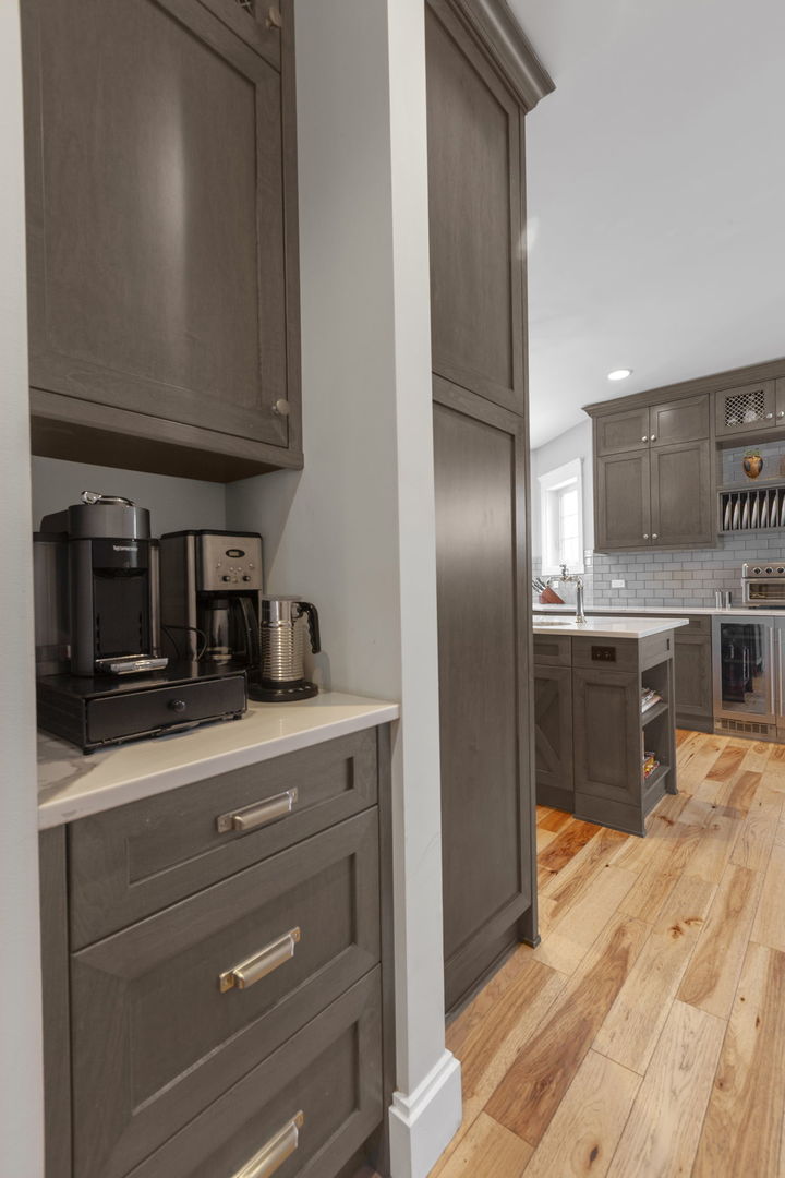 205 W Cook Avenue, Libertyville, IL 60048