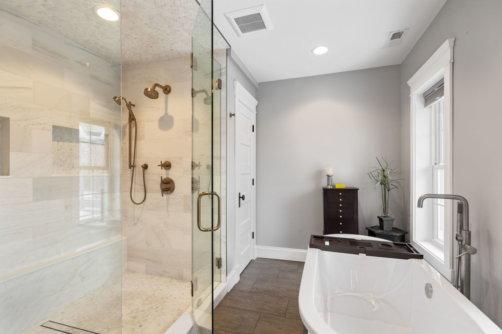 205 W Cook Avenue, Libertyville, IL 60048