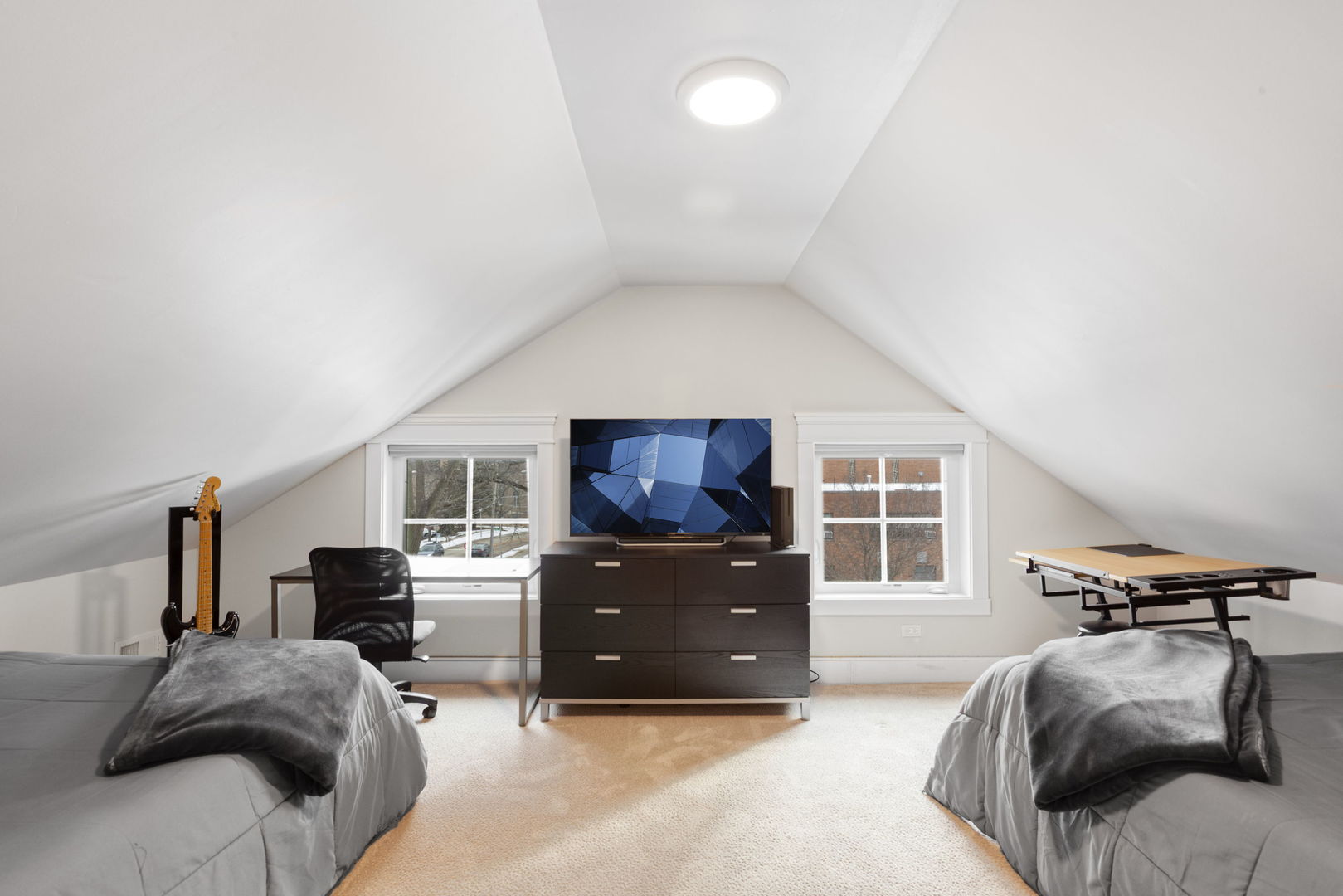 205 W Cook Avenue, Libertyville, IL 60048