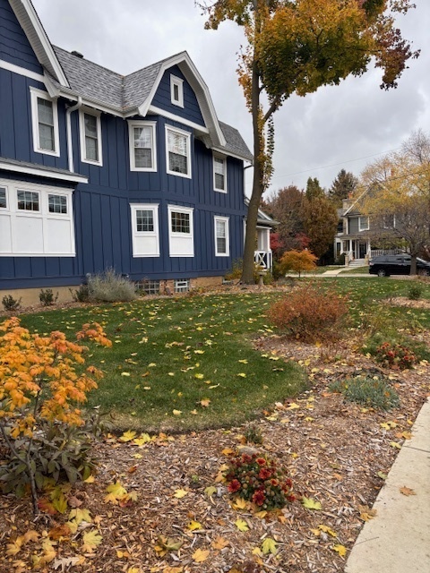 205 W Cook Avenue, Libertyville, IL 60048