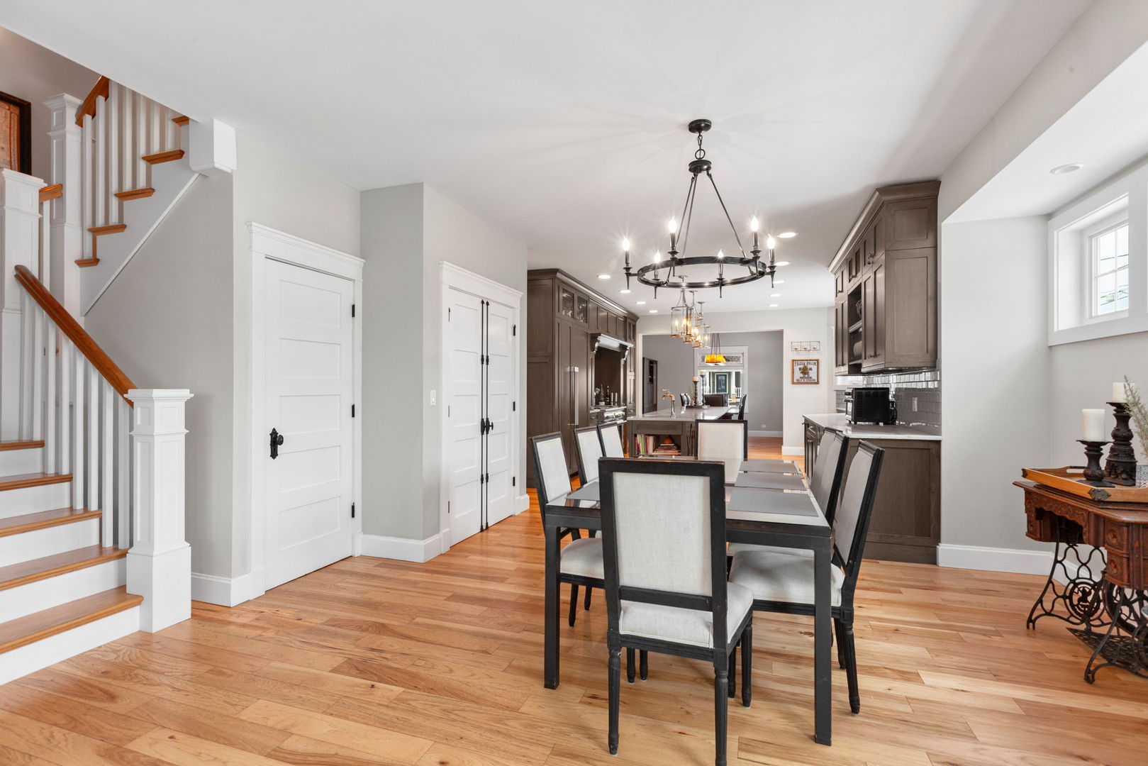 205 W Cook Avenue, Libertyville, IL 60048