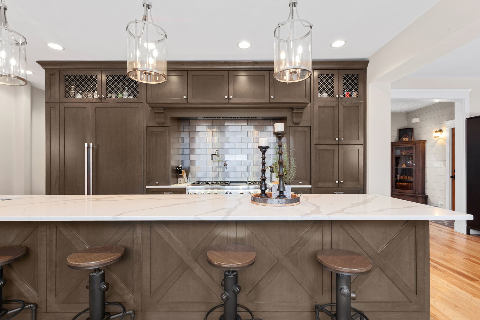 205 W Cook Avenue, Libertyville, IL 60048