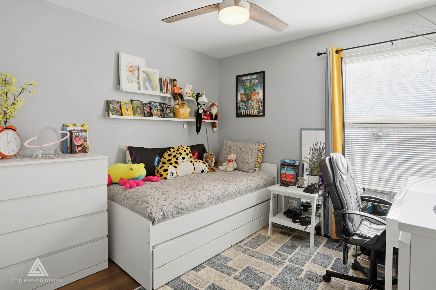 551 Sidney Avenue #B, Glendale Heights, IL 60139