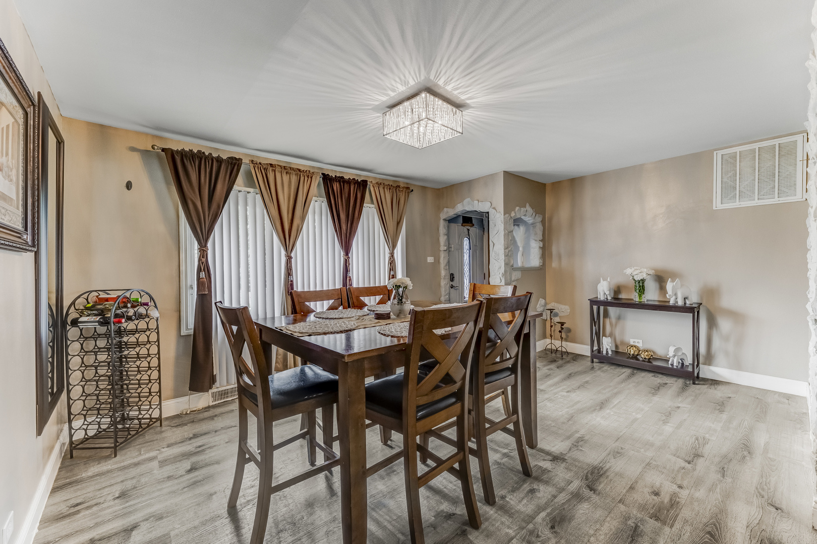 7740 Monitor Avenue, Burbank, IL 60459