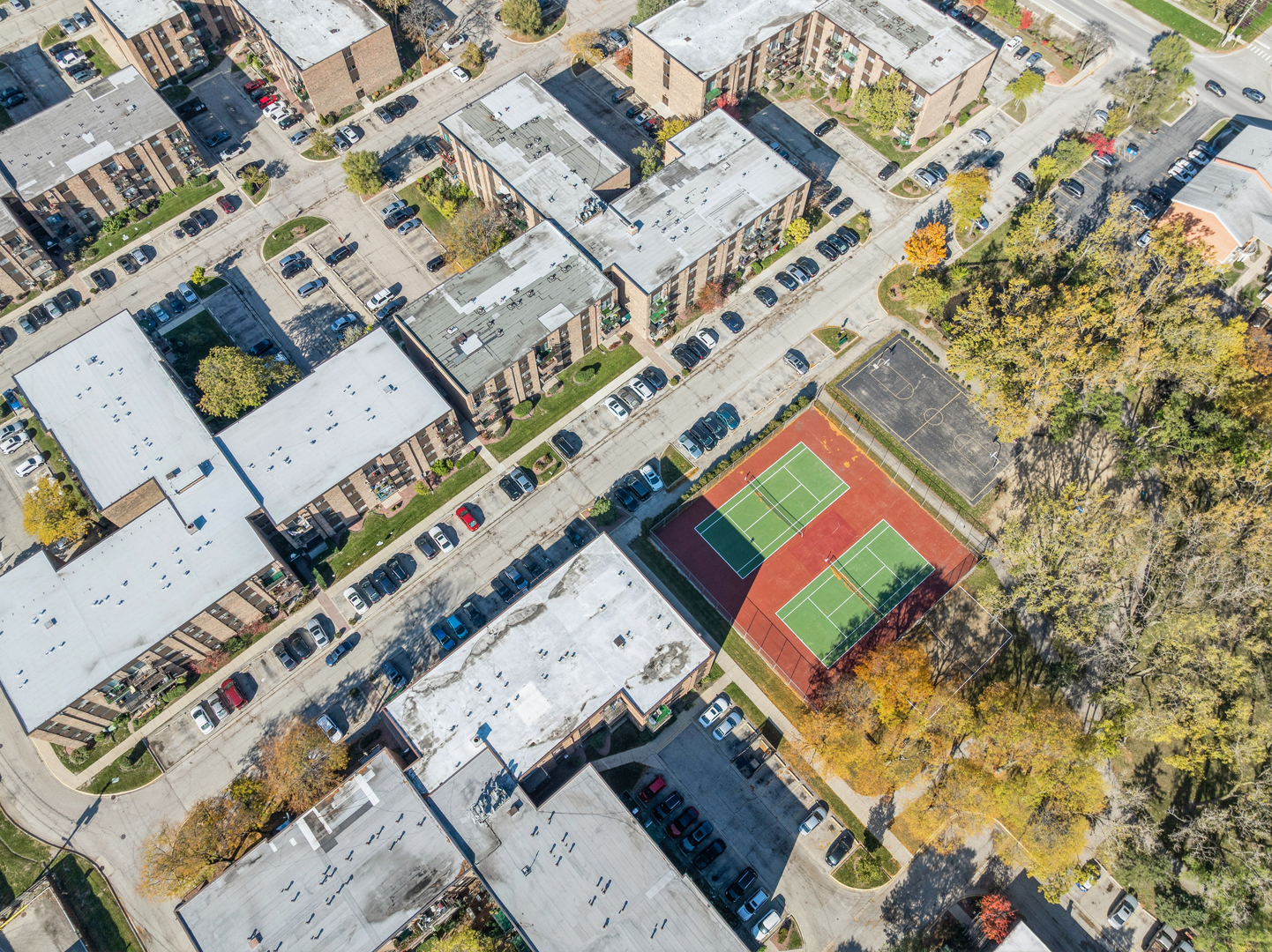 8905 Knight Avenue #211, Des Plaines, IL 60016