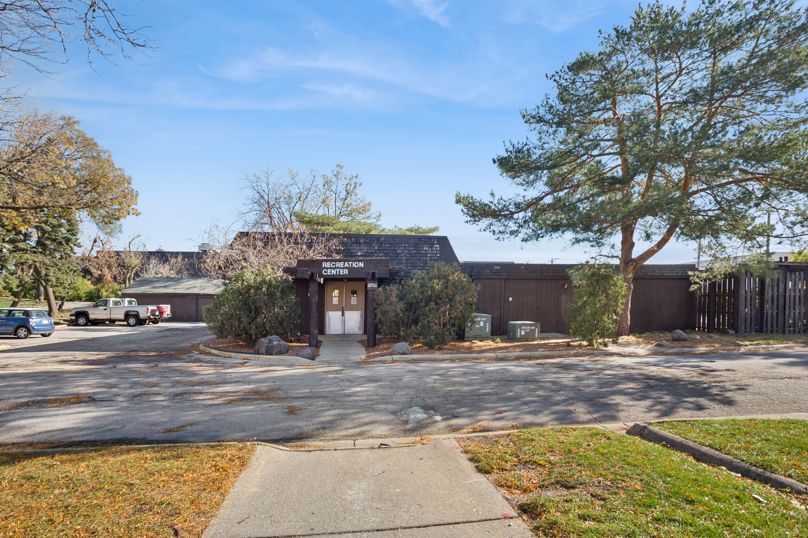 8905 Knight Avenue #211, Des Plaines, IL 60016