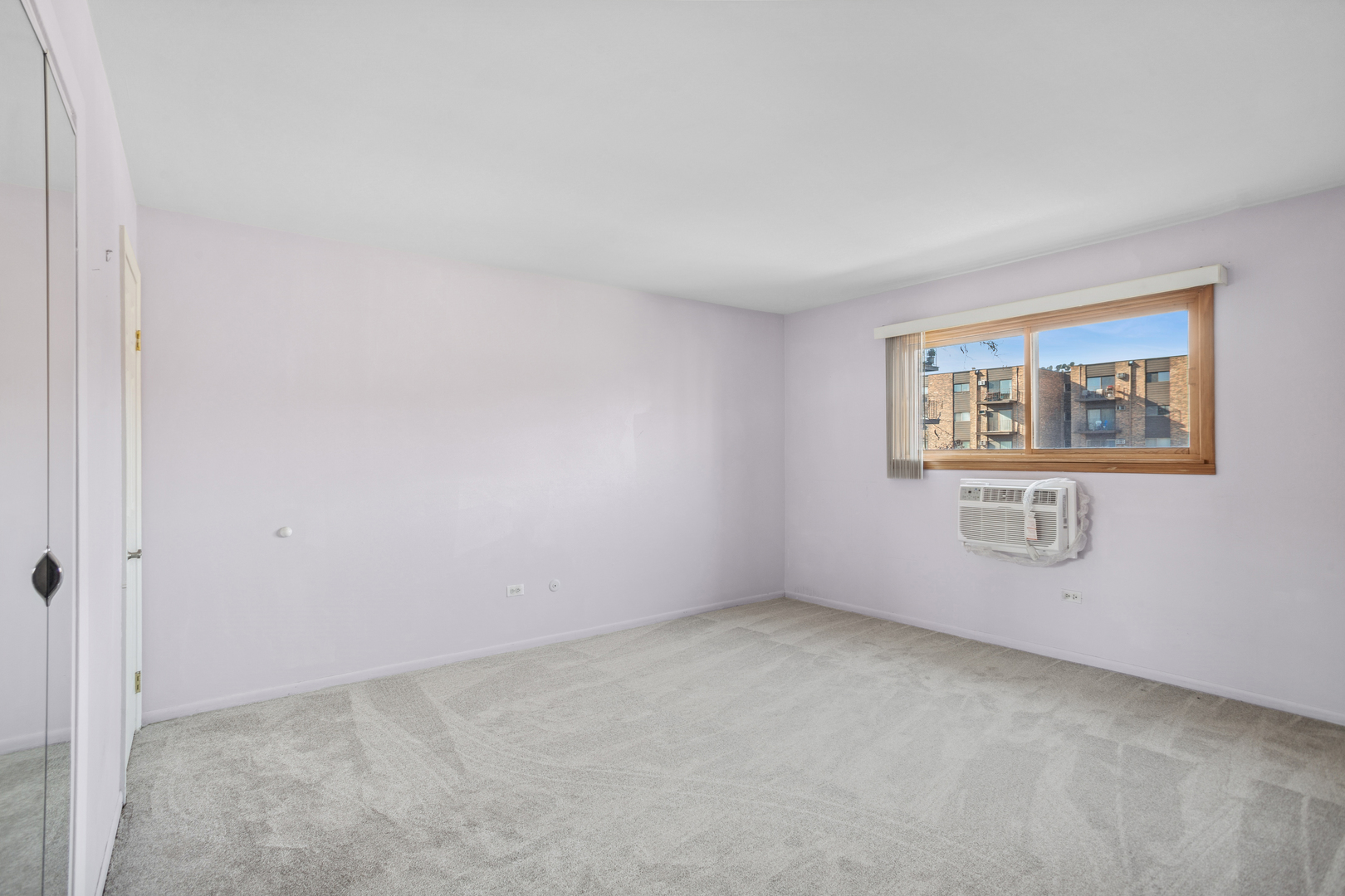 8905 Knight Avenue #211, Des Plaines, IL 60016