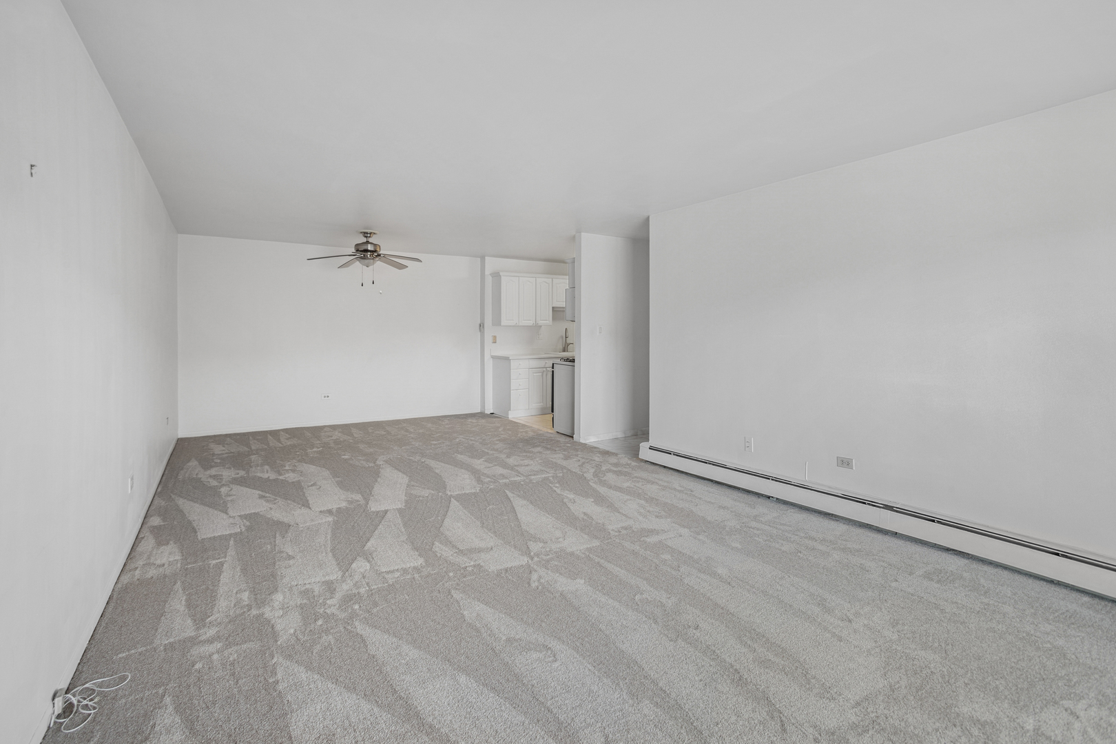 8905 Knight Avenue #211, Des Plaines, IL 60016