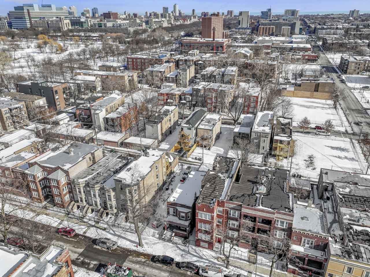 6043 S Eberhart Avenue, Chicago, IL 60637