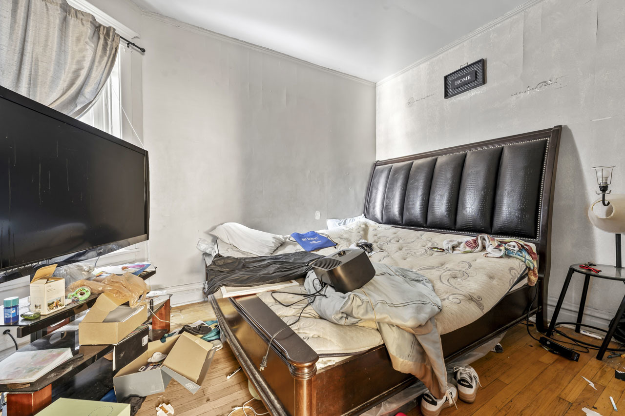 6043 S Eberhart Avenue, Chicago, IL 60637