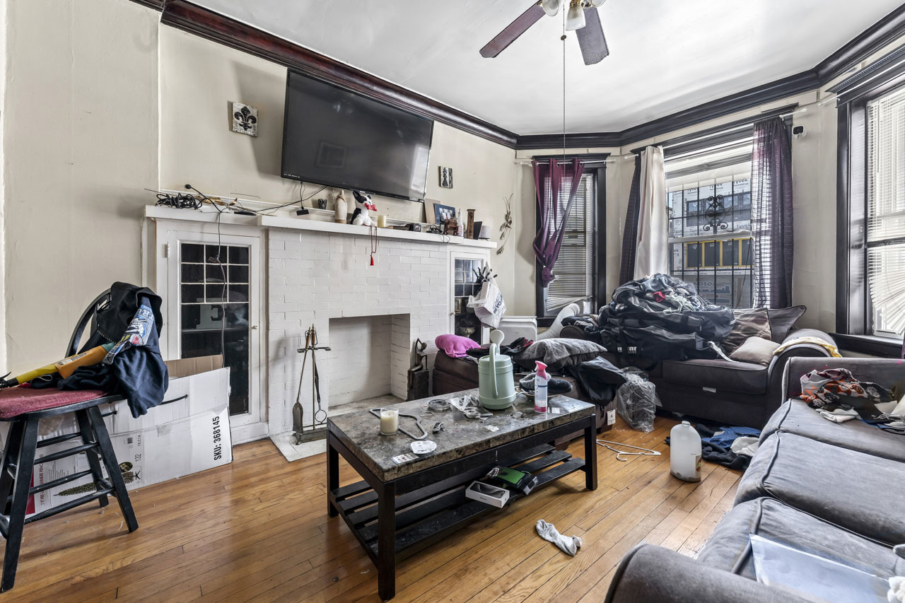 6043 S Eberhart Avenue, Chicago, IL 60637