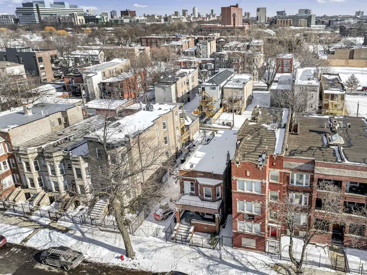 6043 S Eberhart Avenue, Chicago, IL 60637