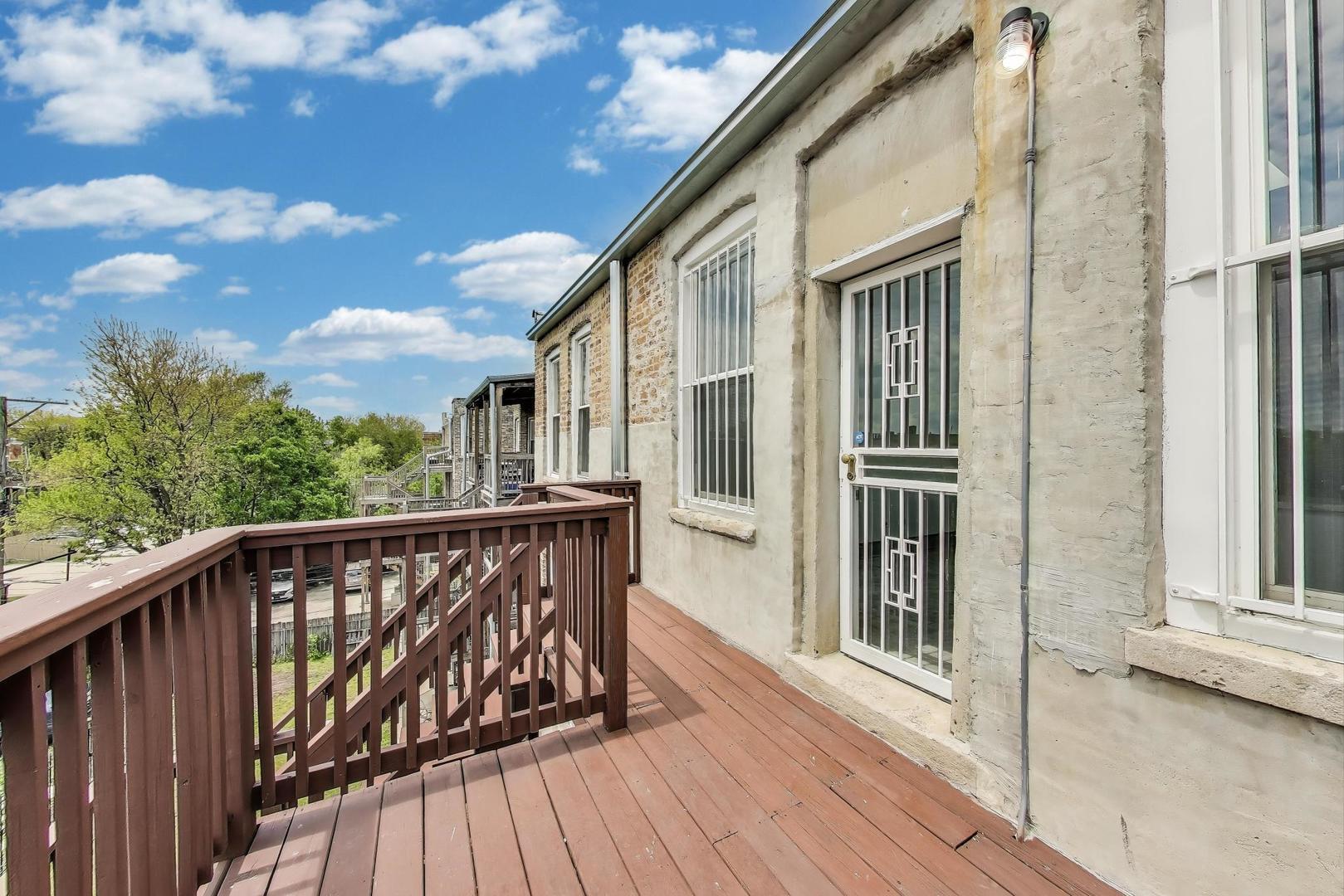 737 E 50th Street #4, Chicago, IL 60615