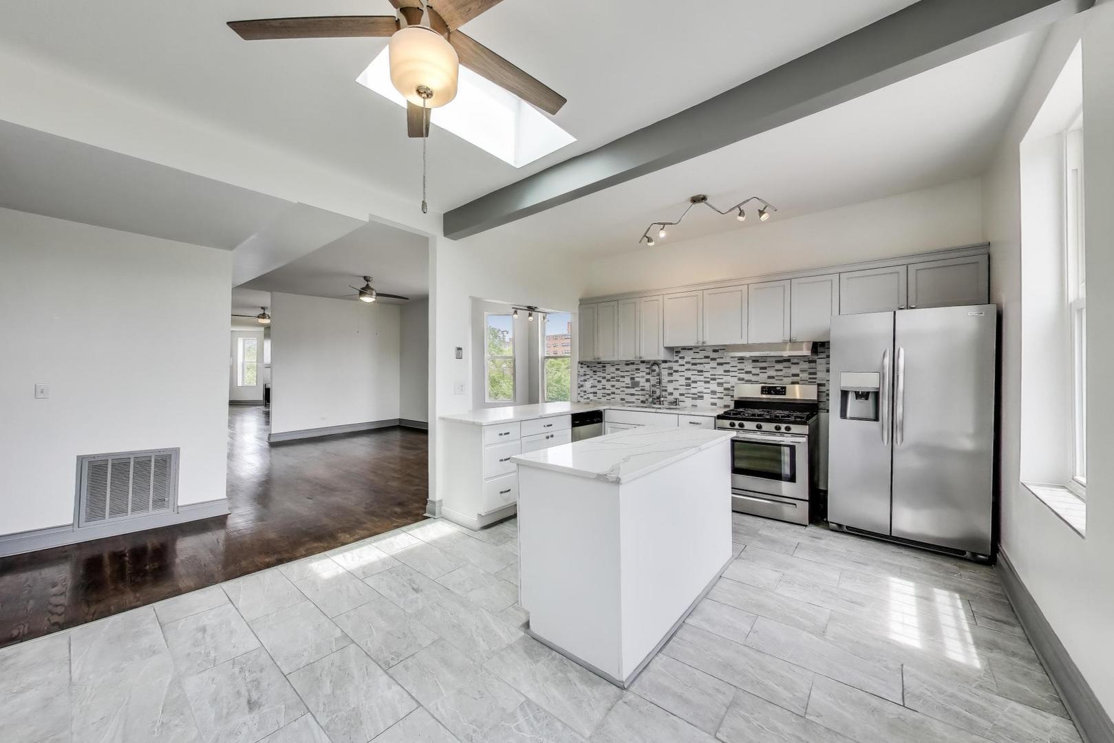 737 E 50th Street #4, Chicago, IL 60615