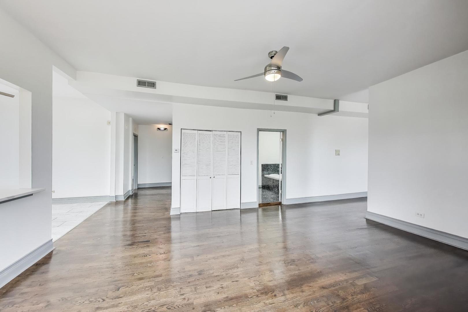 737 E 50th Street #4, Chicago, IL 60615