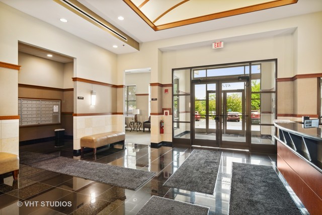 6420 Double Eagle Drive #801, Woodridge, IL 60517