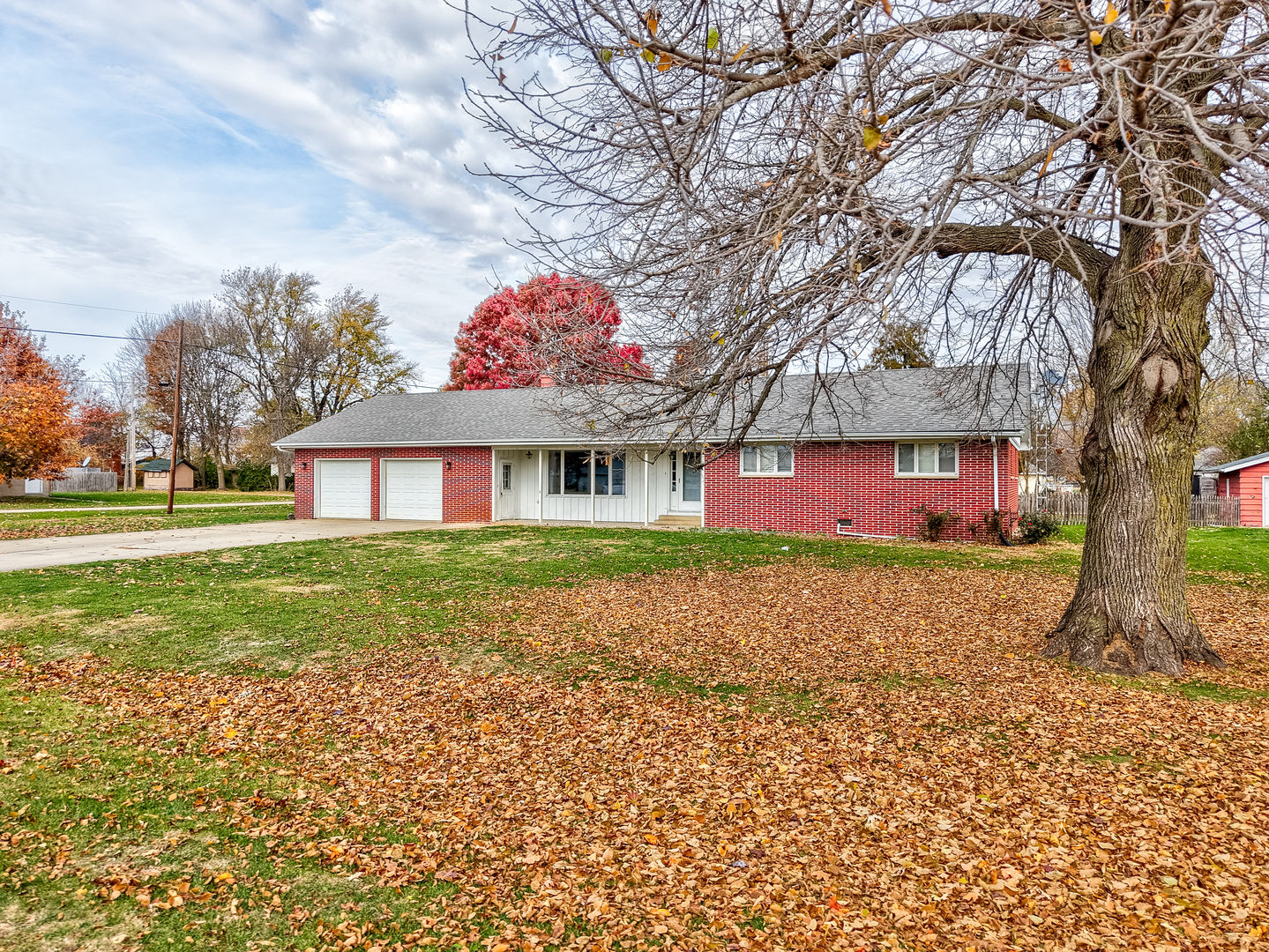 761 N 3906th Road, Triumph, IL 61371