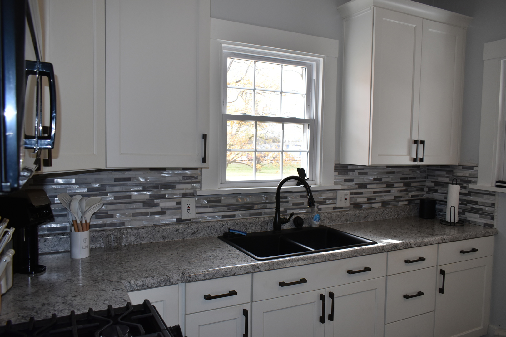 46 N Adams Street, El Paso, IL 61738