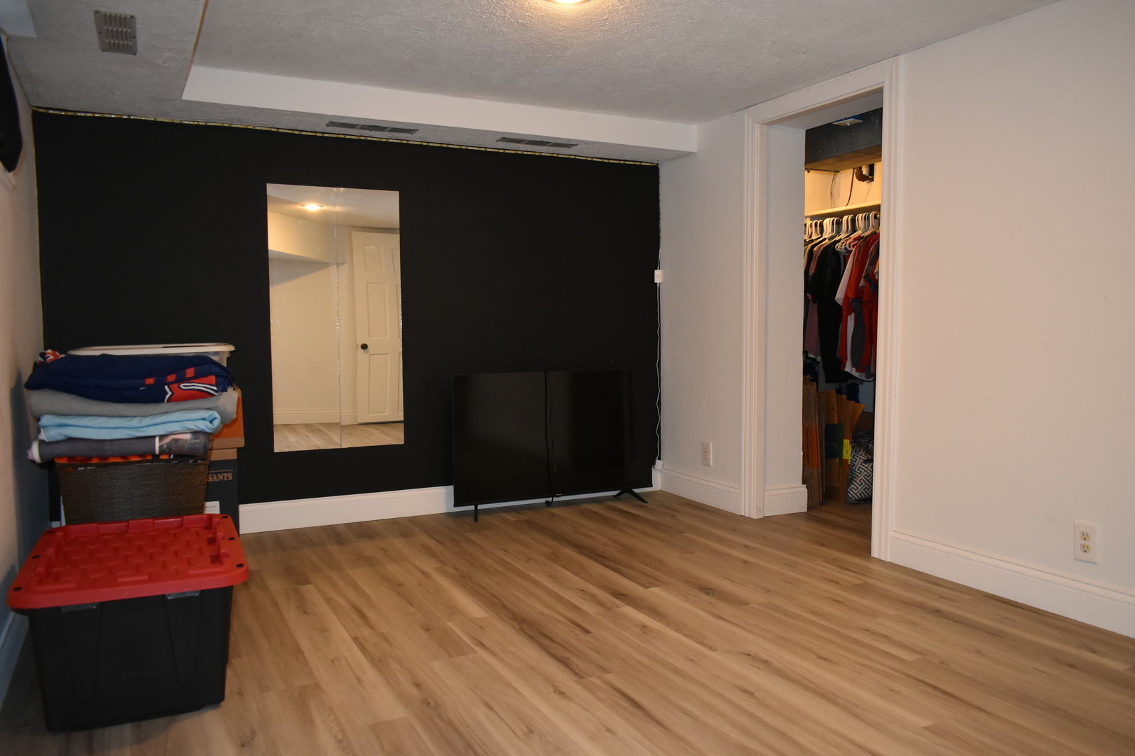 46 N Adams Street, El Paso, IL 61738