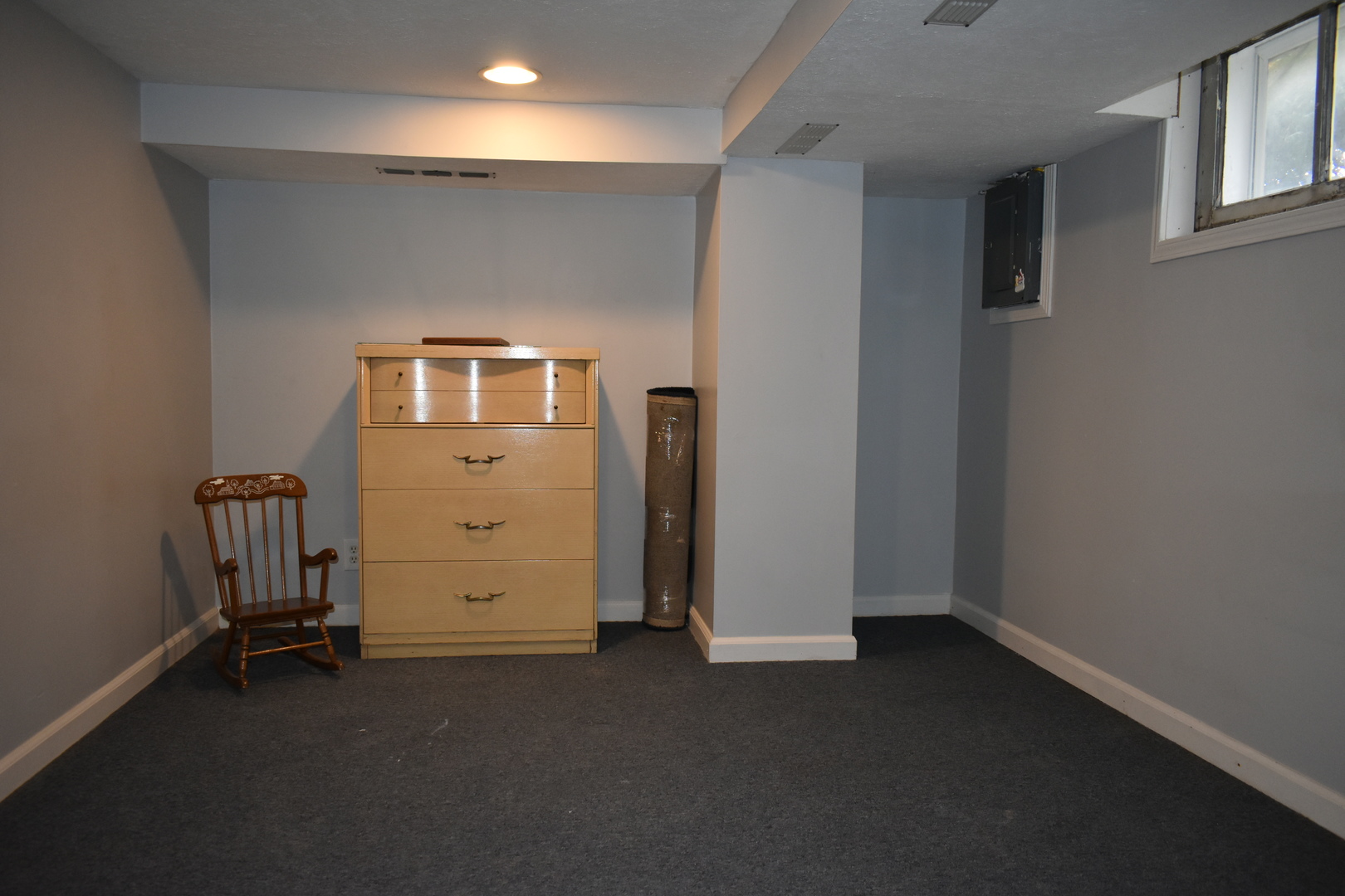 46 N Adams Street, El Paso, IL 61738