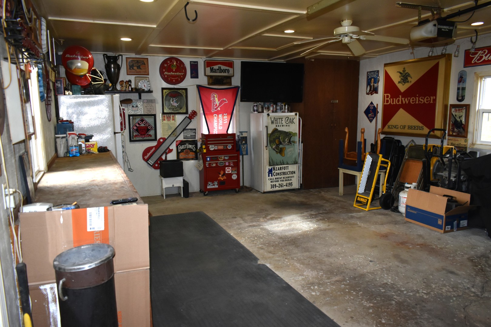 46 N Adams Street, El Paso, IL 61738