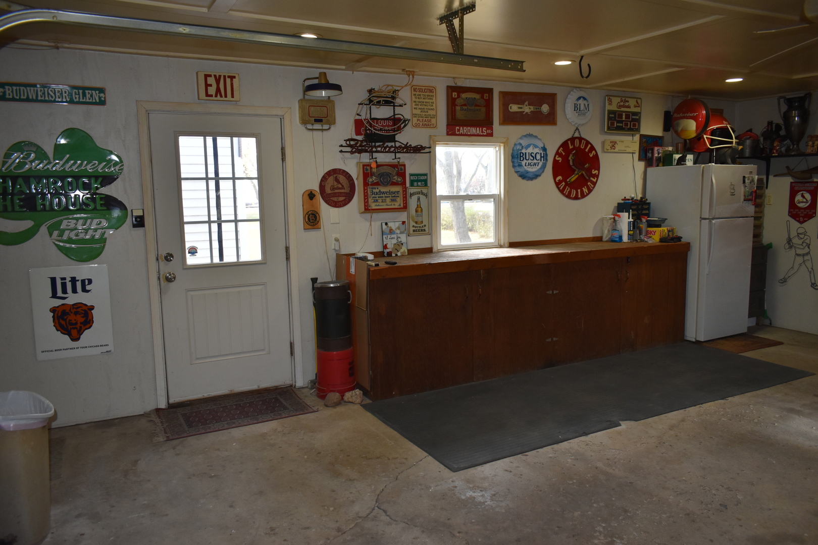 46 N Adams Street, El Paso, IL 61738