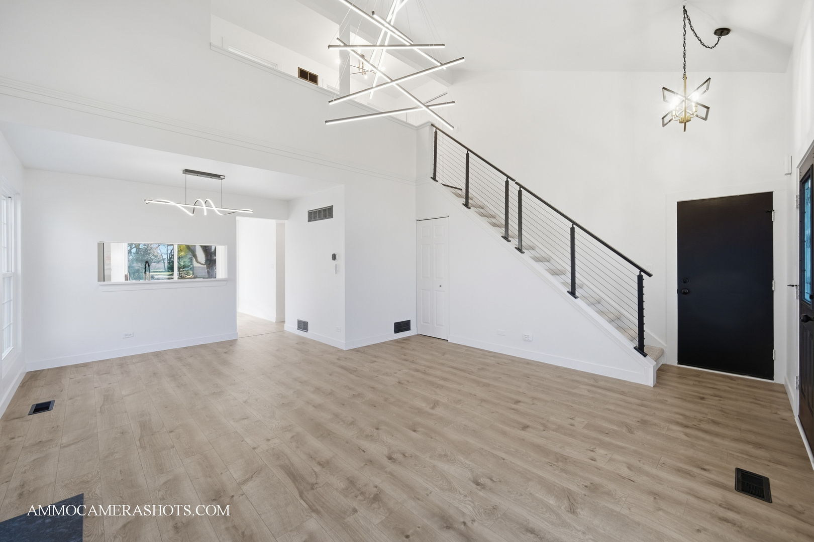 1329 Gloucester Circle, Carol Stream, IL 60188