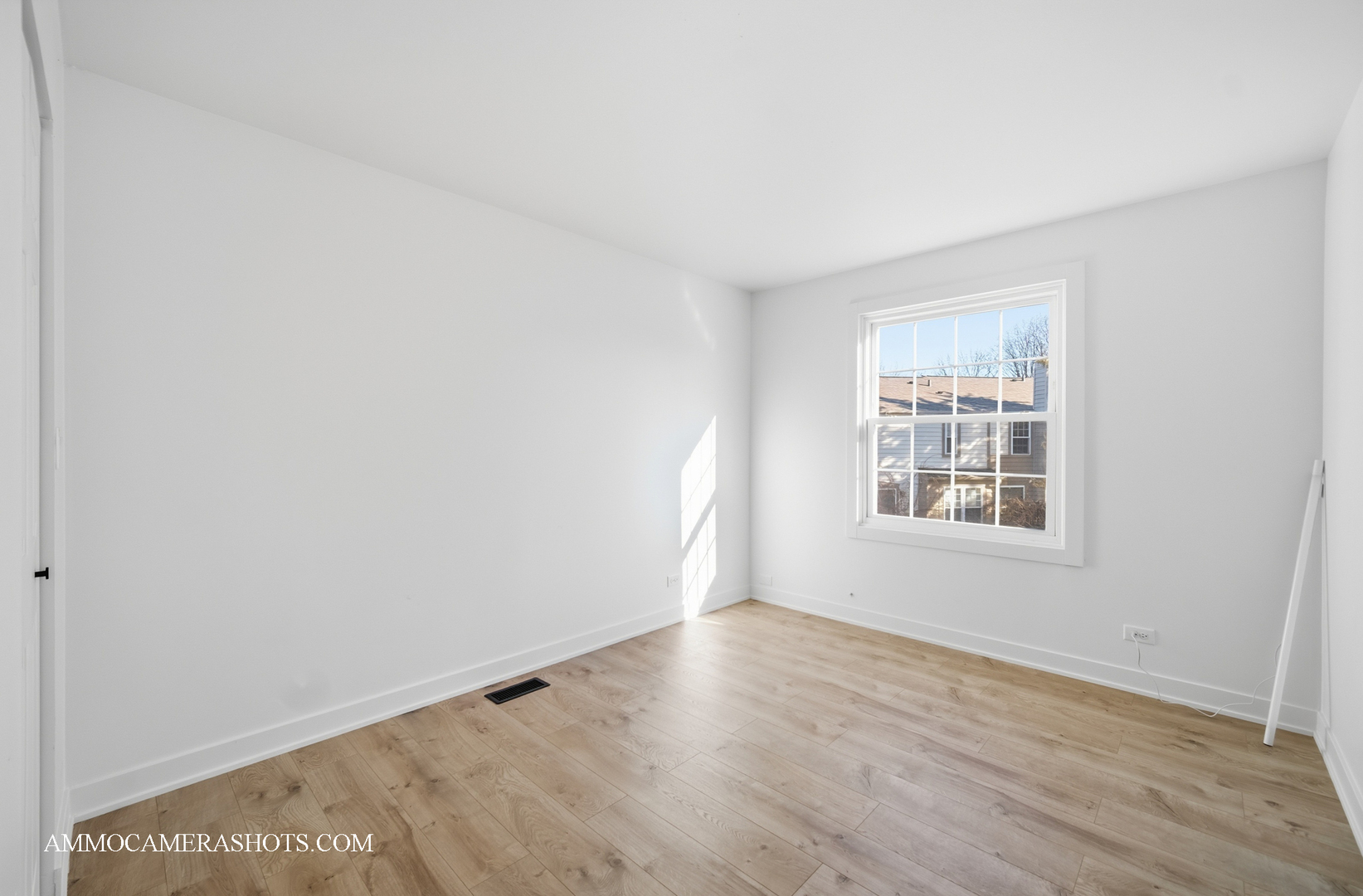 1329 Gloucester Circle, Carol Stream, IL 60188