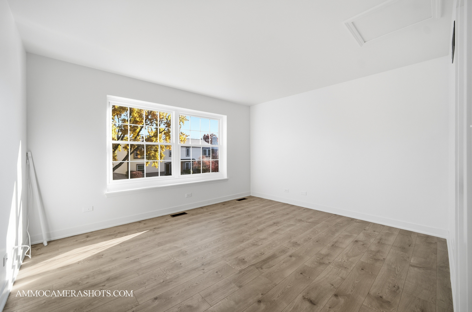 1329 Gloucester Circle, Carol Stream, IL 60188