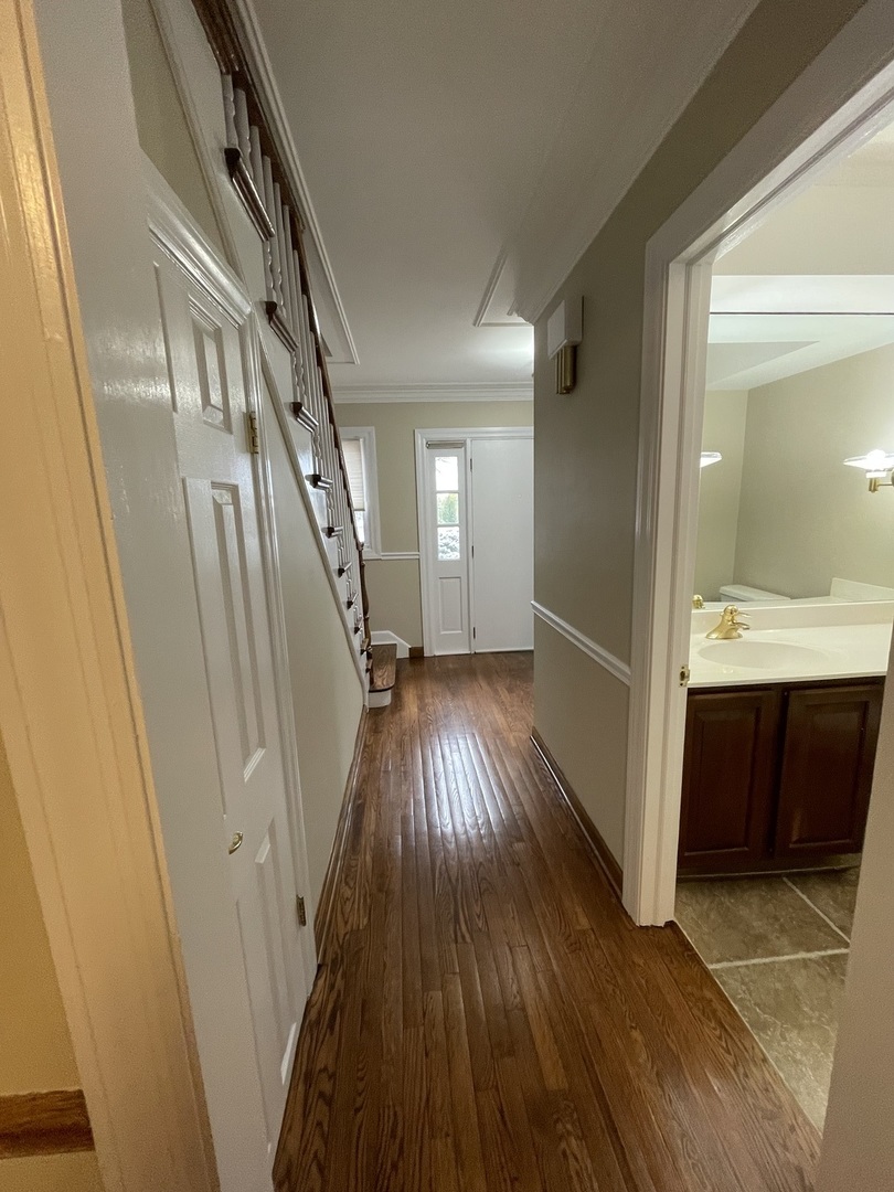 4 N Tower Road, Oak Brook, IL 60523