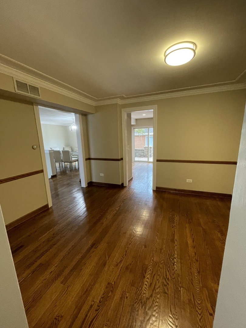 4 N Tower Road, Oak Brook, IL 60523