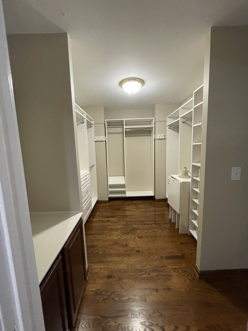 4 N Tower Road, Oak Brook, IL 60523