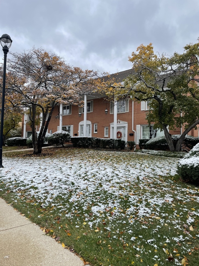 4 N Tower Road, Oak Brook, IL 60523