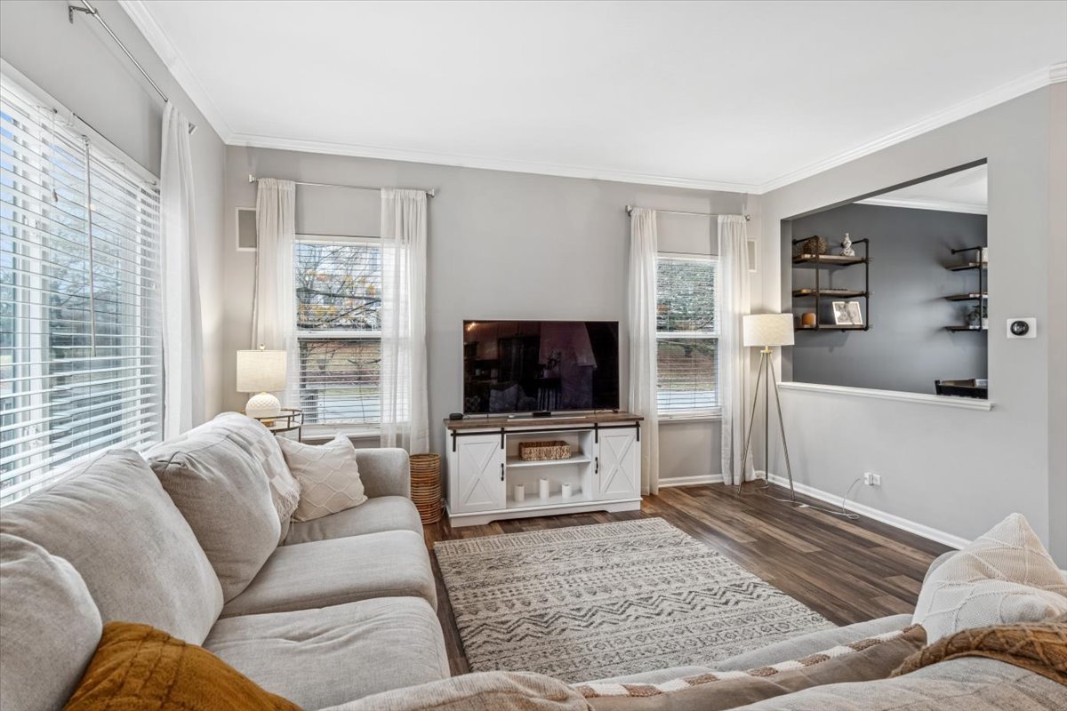 1961 Wilson Creek Circle, Aurora, IL 60503