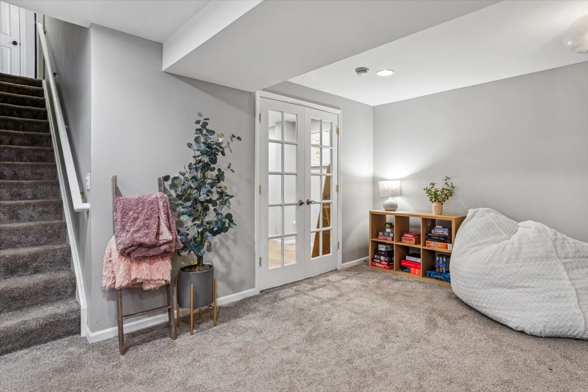 1961 Wilson Creek Circle, Aurora, IL 60503