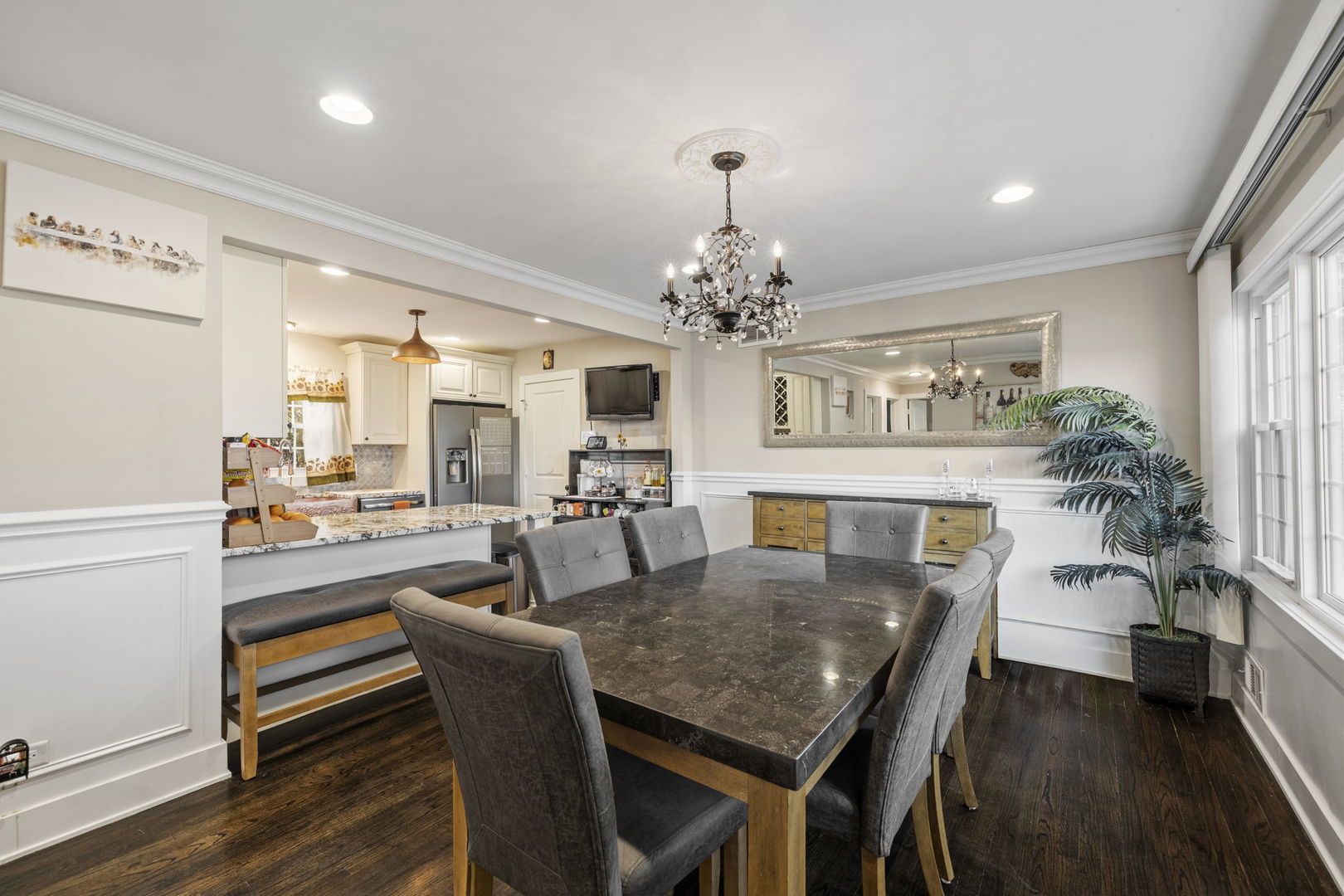 8602 S Oak Park Avenue, Burbank, IL 60459