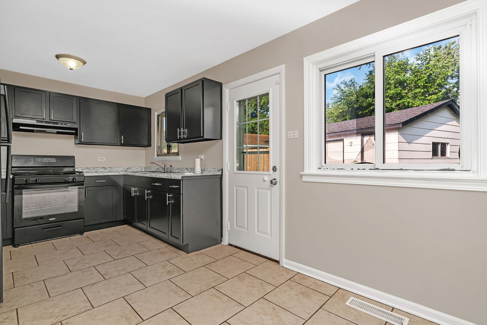 1512 Lincoln Place, Calumet City, IL 60409