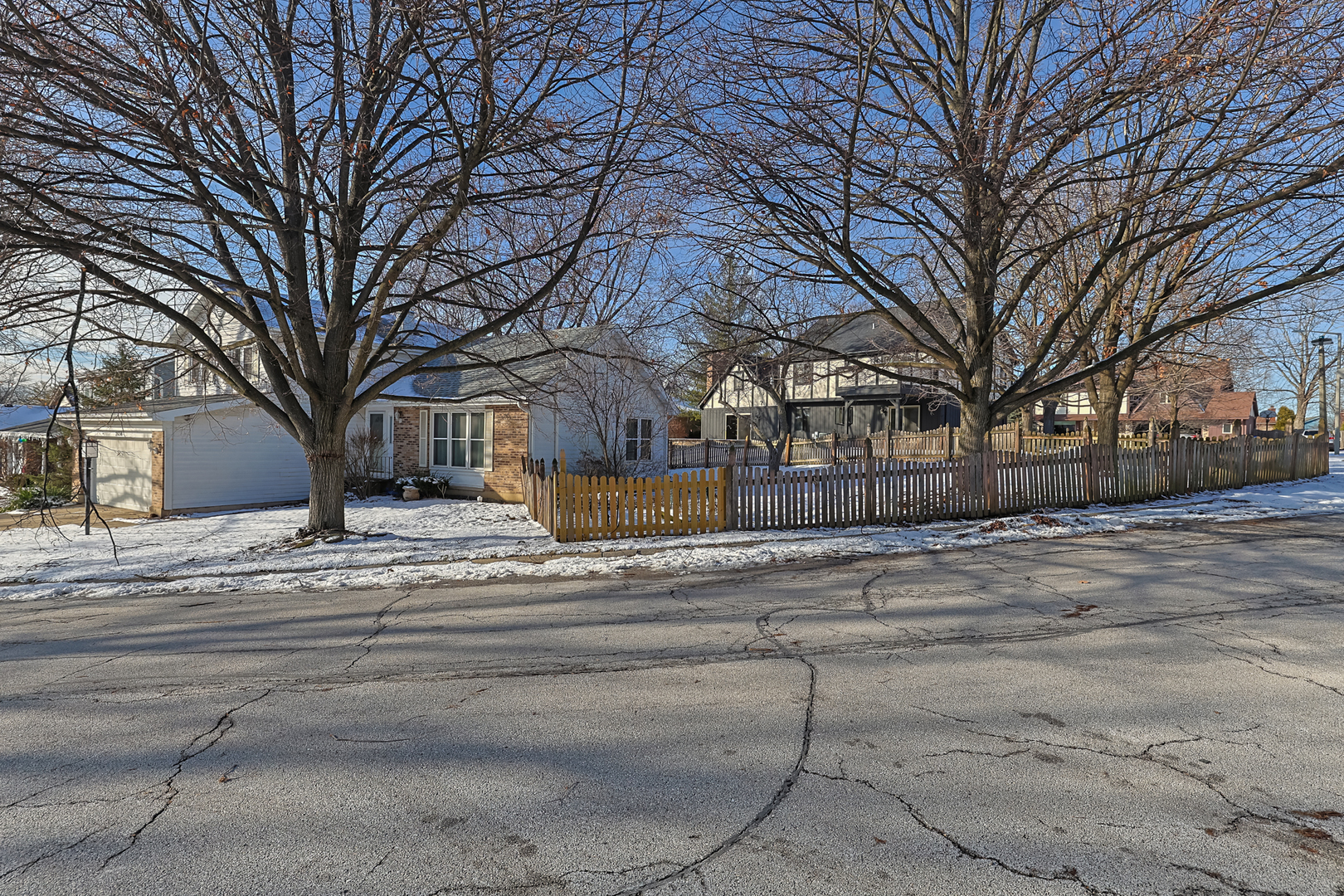2656 Bloomfield Drive, Lisle, IL 60532