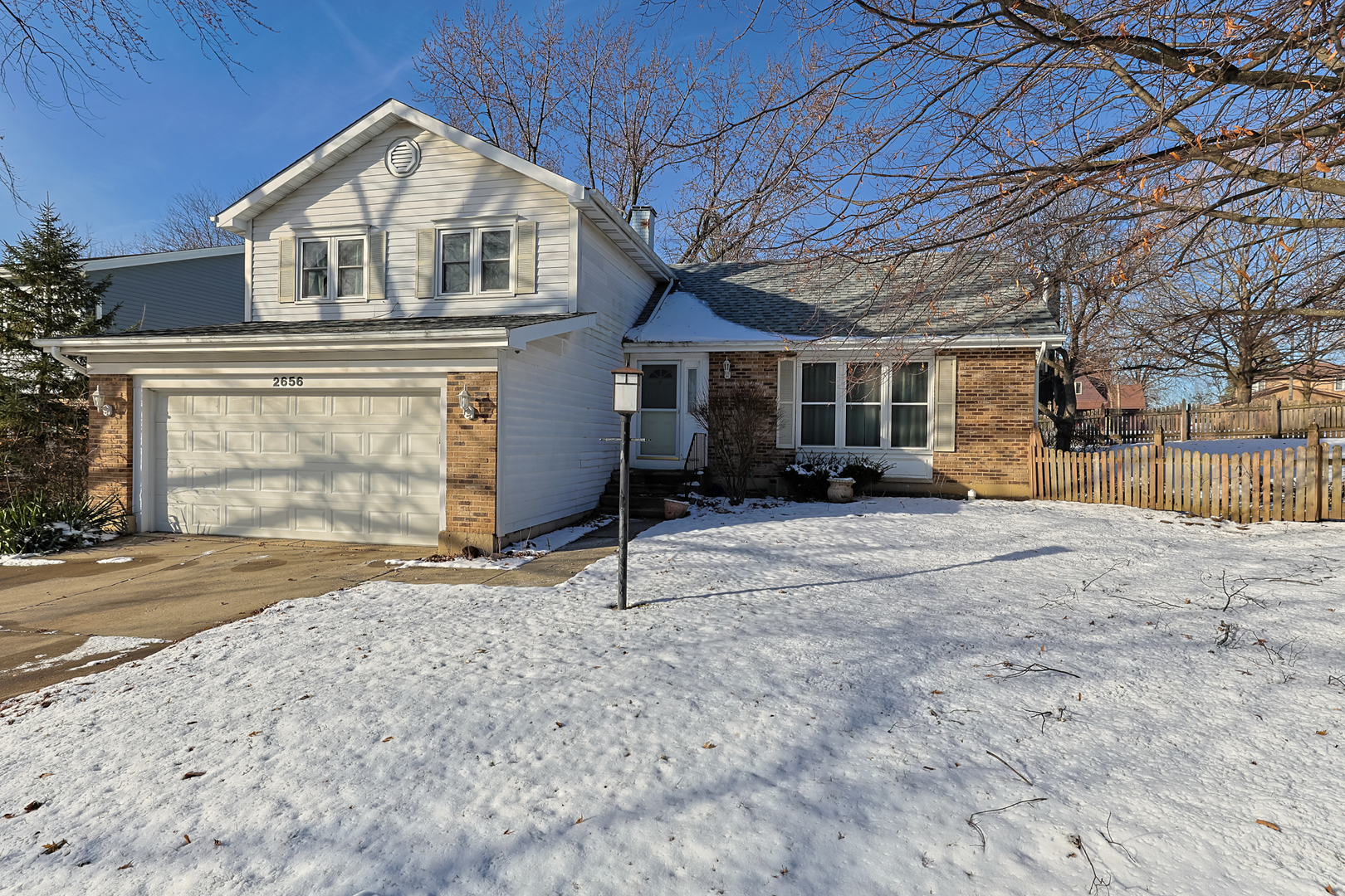 2656 Bloomfield Drive, Lisle, IL 60532