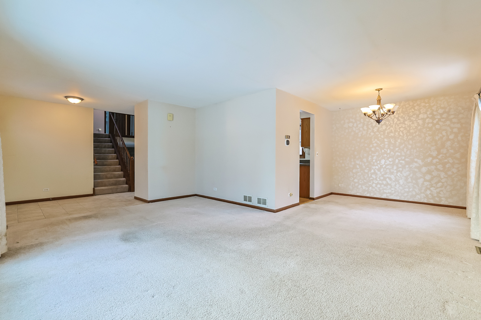 2656 Bloomfield Drive, Lisle, IL 60532