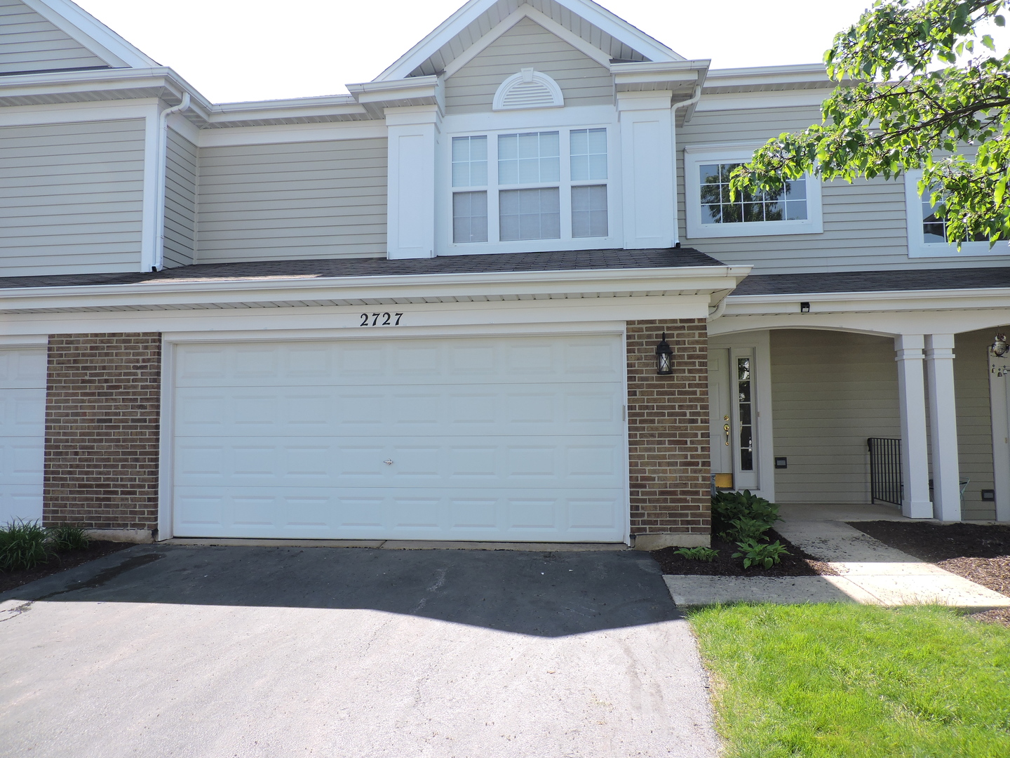 2727 Borkshire Lane, Aurora, IL 60502