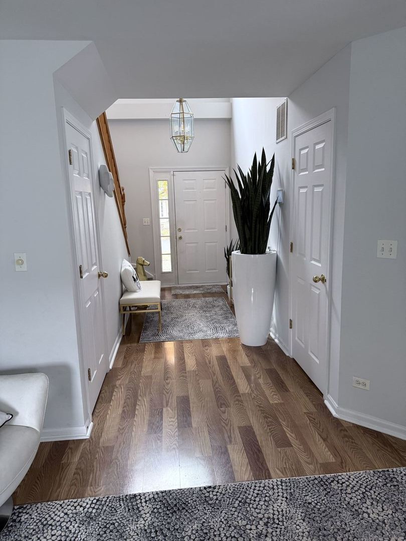 2727 Borkshire Lane, Aurora, IL 60502